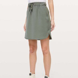 Lululemon On the Fly Skirt Grey Sage